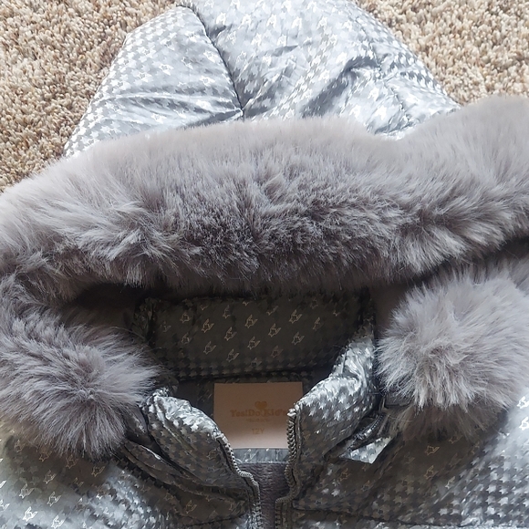 Yes Do Kid's Silver Puffer Type Jacket with Faux Fur Hood Sz 12 Y Fall Winter - Picture 6 of 12